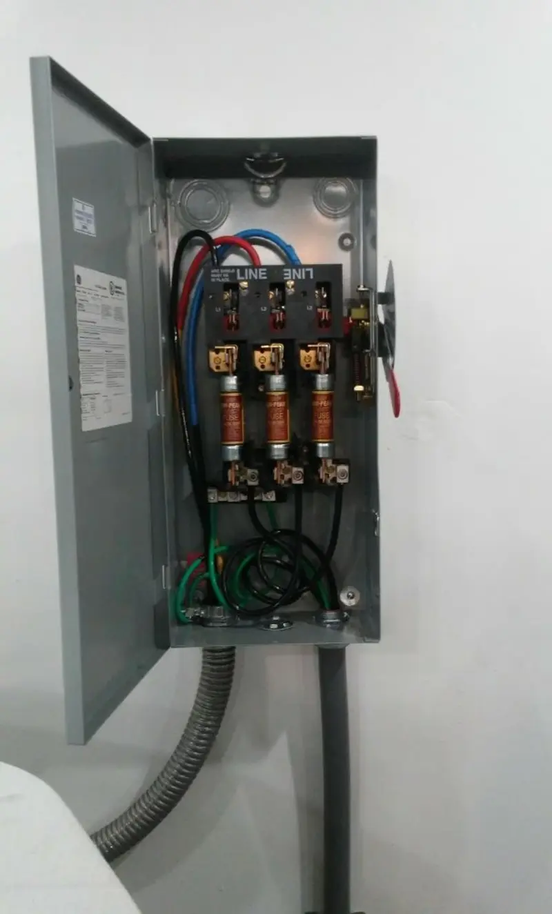 Three-phase disconnect switch installed for Smoke Detector Installation in Santa Clarita